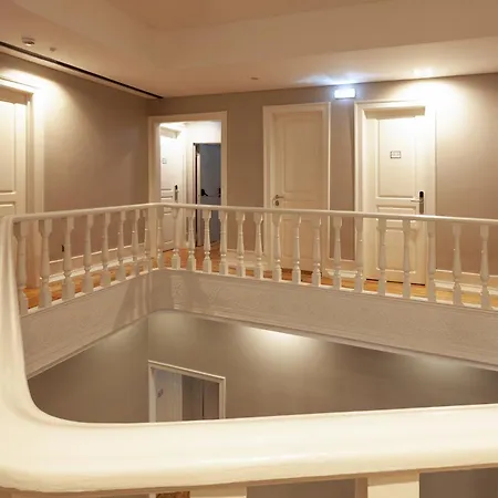 Avenida Boutique فندق فيزيو