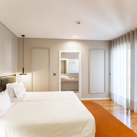 Avenida Boutique Hotel 4*