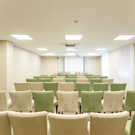 Avenida Boutique 4*