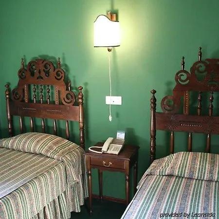 Avenida Boutique فندق فيزيو