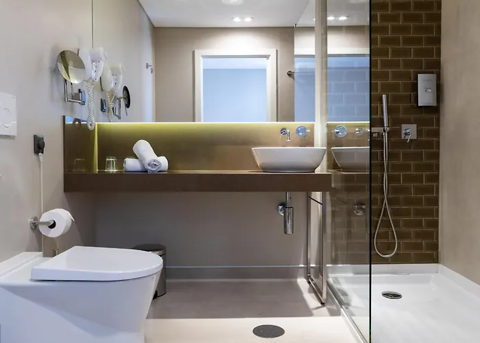 ホテル Avenida Boutique 4*